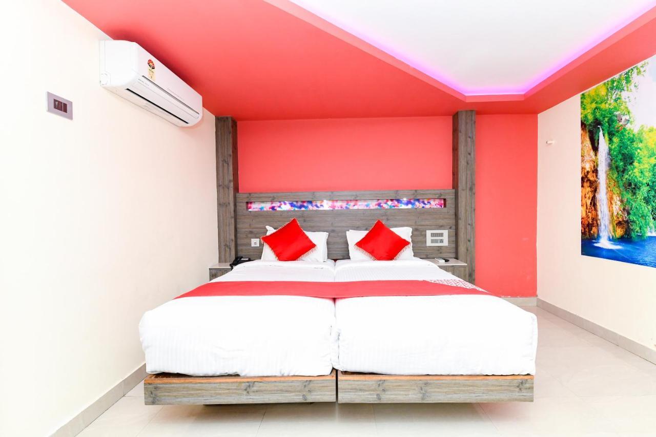 Oyo 1889 Hotel Aj Park Alappuzha Oda fotoğraf