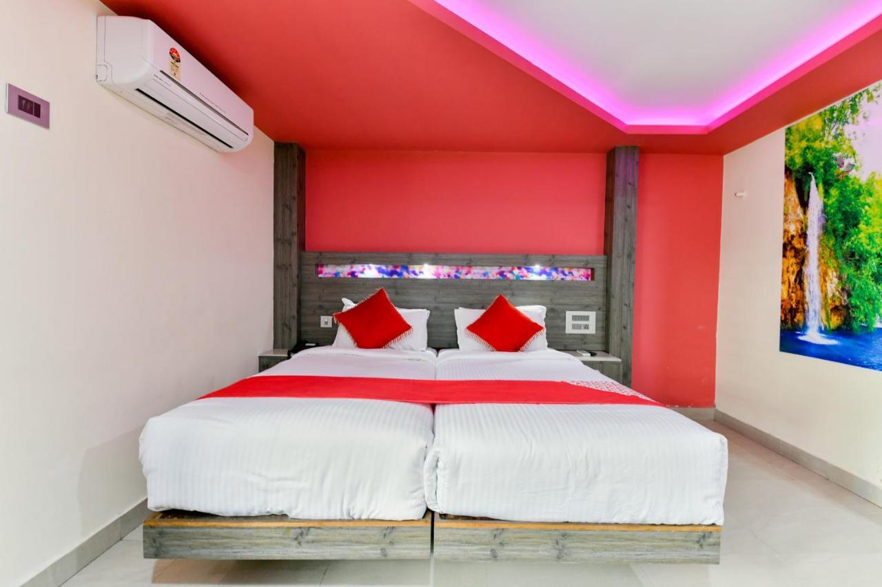 Oyo 1889 Hotel Aj Park Alappuzha Oda fotoğraf