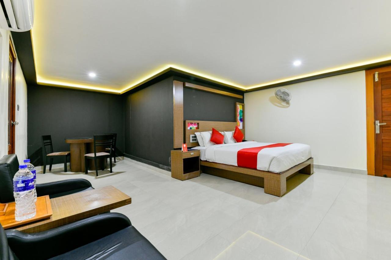 Oyo 1889 Hotel Aj Park Alappuzha Dış mekan fotoğraf
